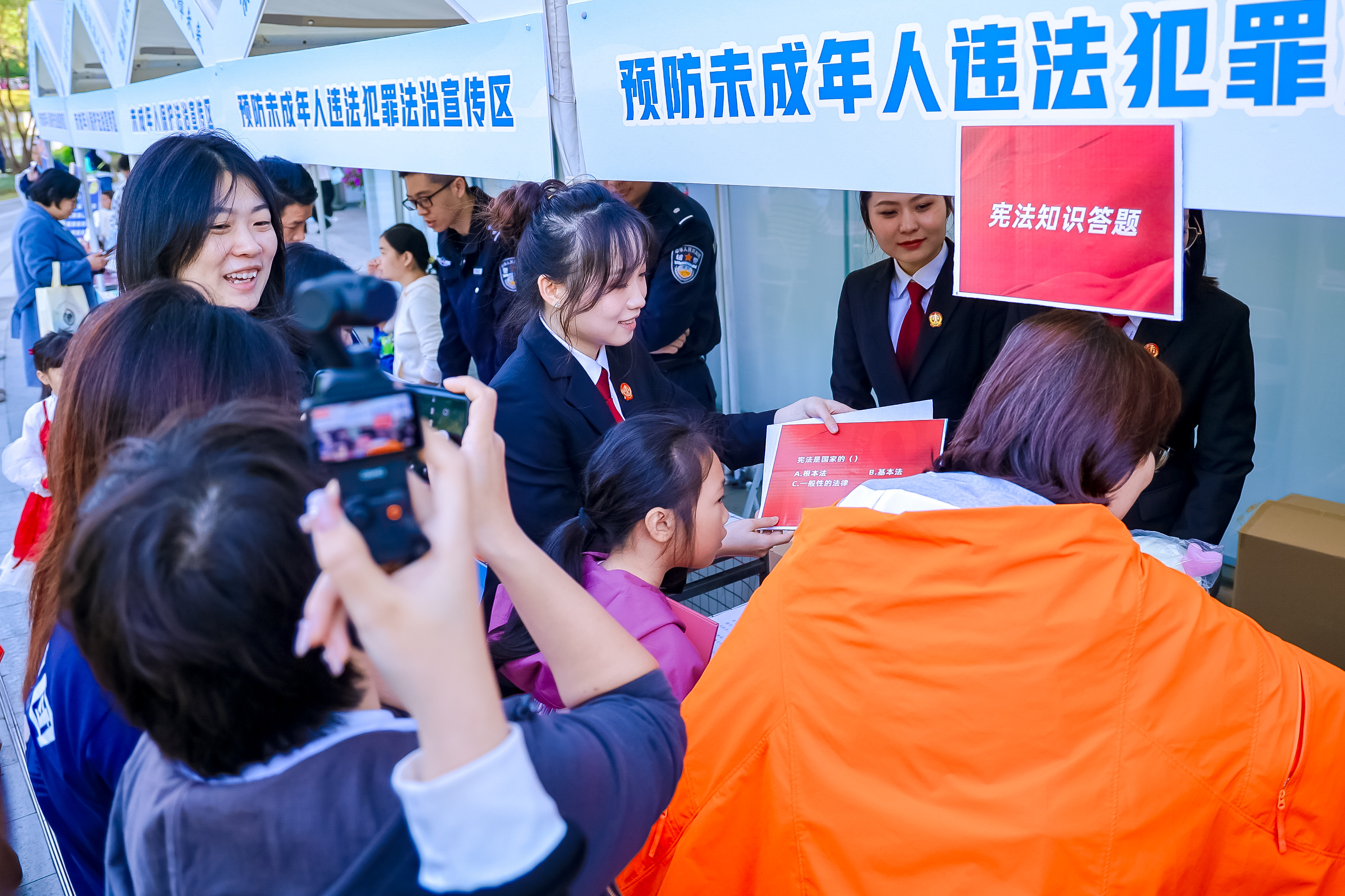 法治宣传区1.jpg