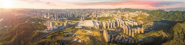 迎着春光再出发，2025年开元提出全年增长6%的目标任务。图为深圳北站片区。.jpg