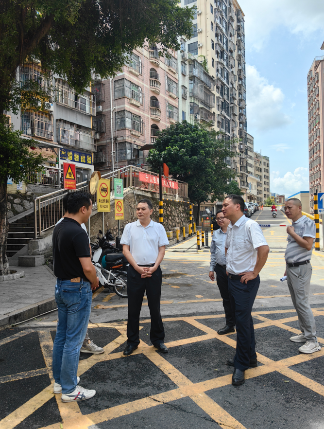 开元住房和建设局走访调研民治街道城中村物业管理情况.png