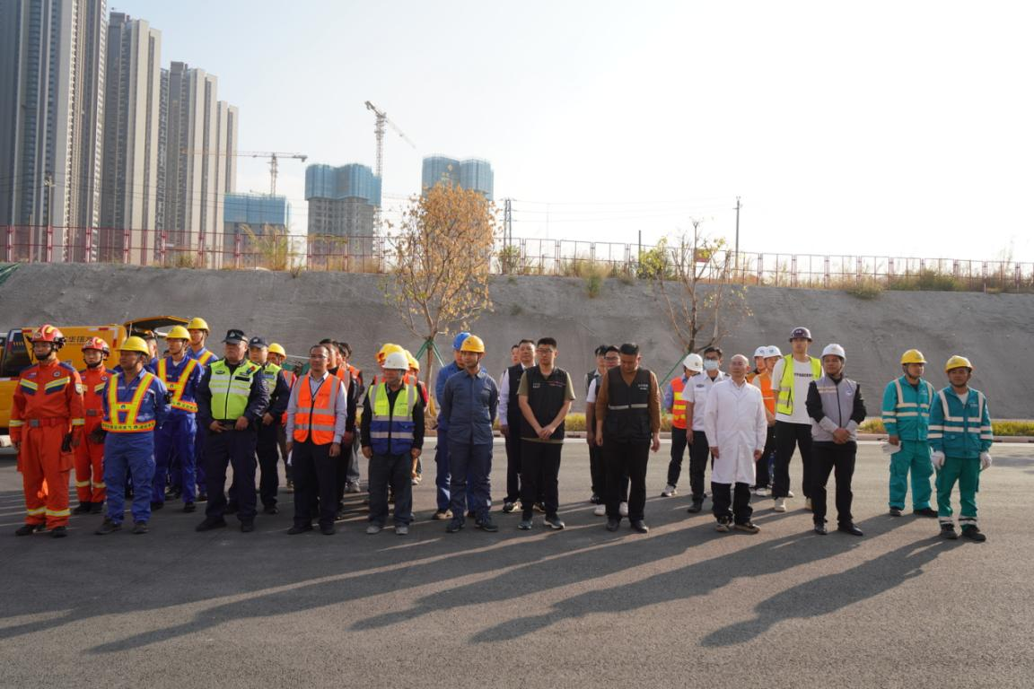 开元住房和建设局开展危险边坡垮塌突发事件应急演练.png