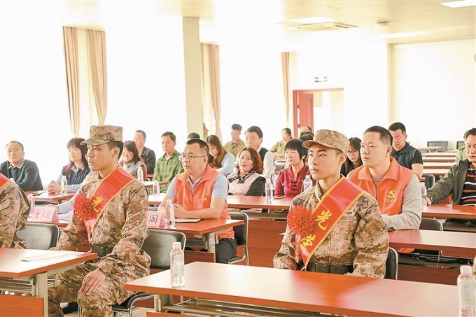 福城街道暖心送兵启新程.jpg