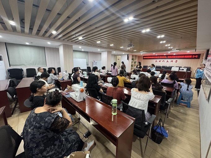 楼顶有菜园、夜里有课堂，福城街道兴富社区党群服务中心成为居民“第二个家6.jpg