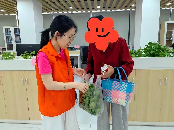 楼顶有菜园、夜里有课堂，福城街道兴富社区党群服务中心成为居民“第二个家5.jpg