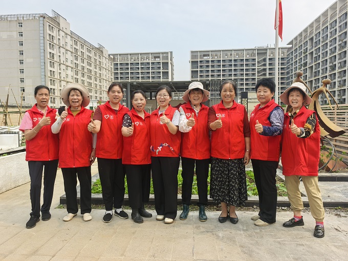 楼顶有菜园、夜里有课堂，福城街道兴富社区党群服务中心成为居民“第二个家3.jpg